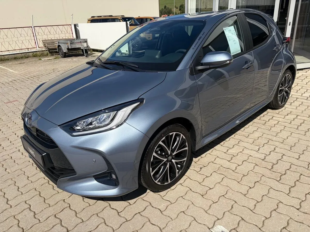 Toyota Yaris photo 3