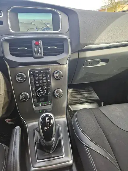 Volvo V40 2015 photo 4