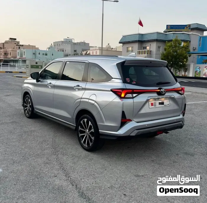 Toyota Veloz 2023 photo 4