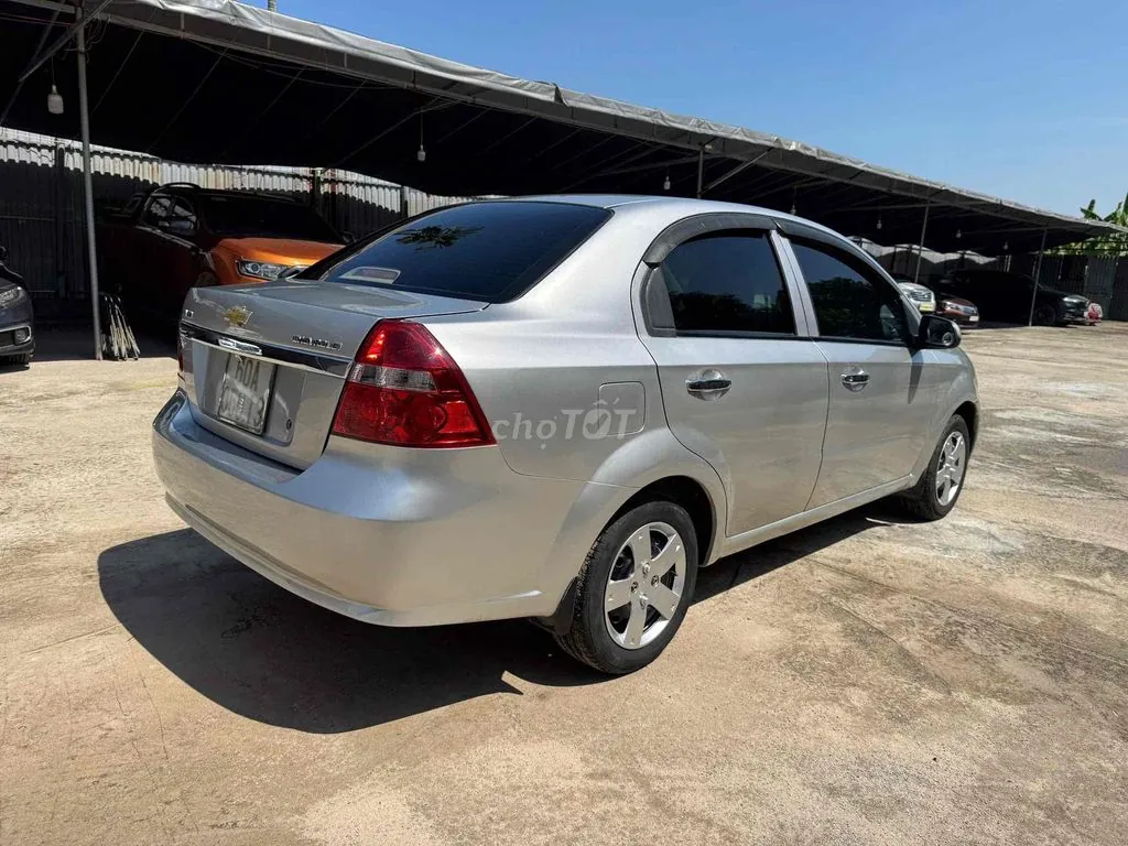 Chevrolet Aveo 2012 photo 4