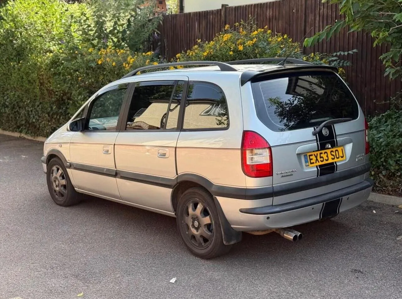 Vauxhall Zafira 2003 photo 3