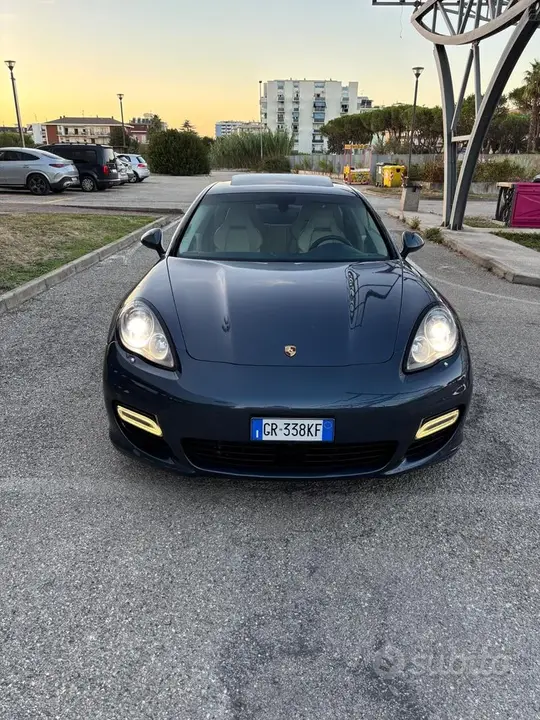 Porsche Panamera 2012 photo 5