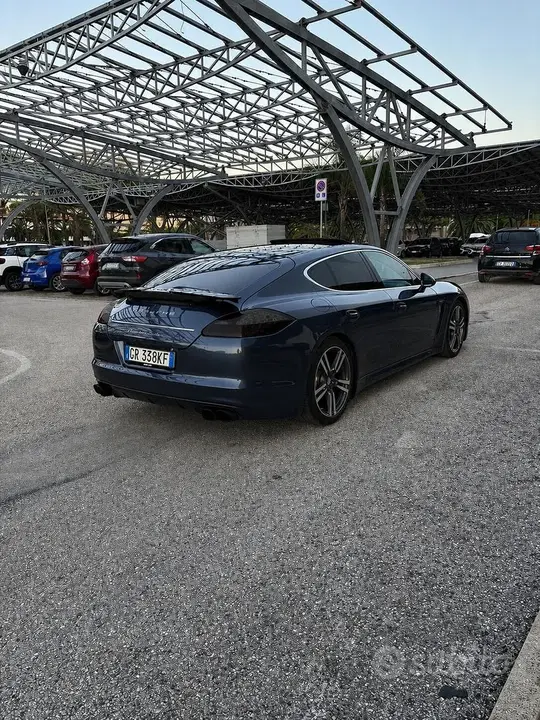 Porsche Panamera 2012 photo 4