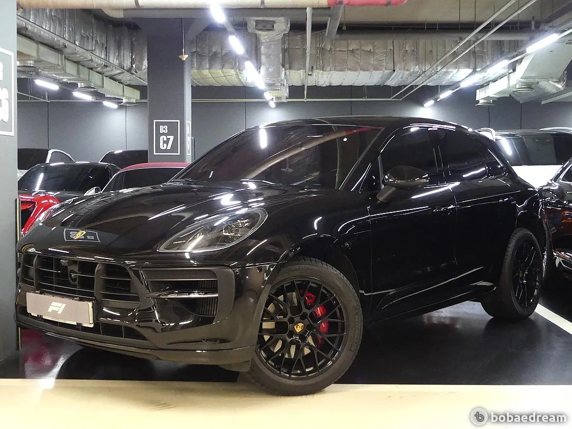 Porsche Macan 2021 photo 2
