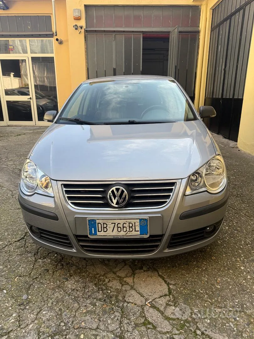 Volkswagen Polo 2007 photo 2