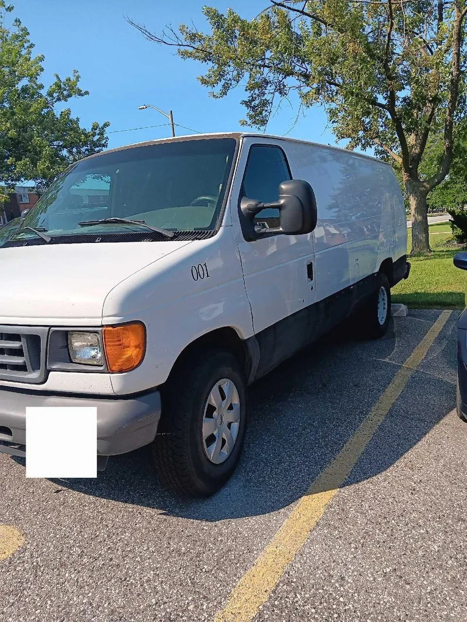 Ford E-350 2007 photo 2