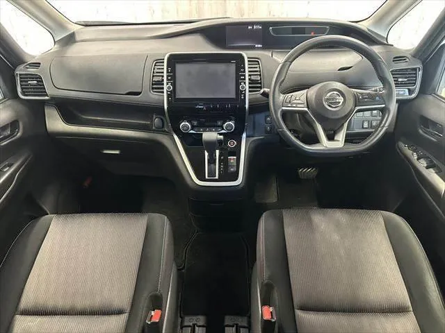 Nissan Serena 2016 photo 3
