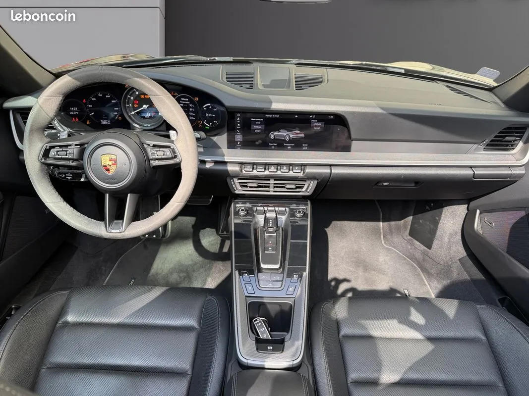 Porsche 911 2019 photo 2
