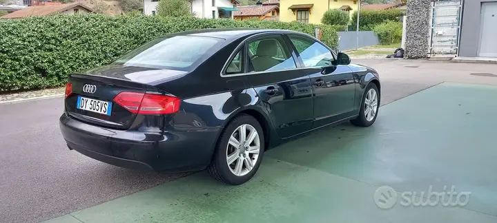 Audi A4 2010 photo 3