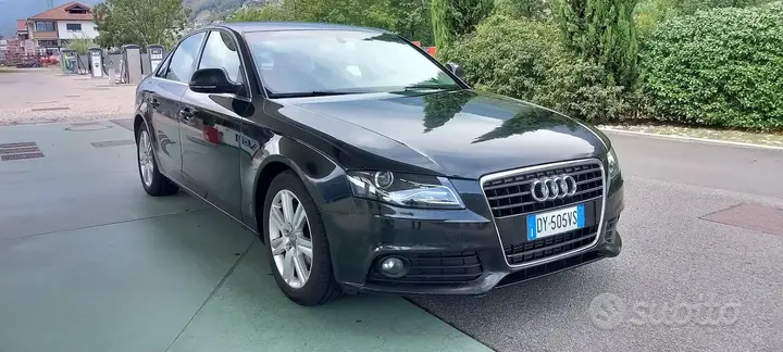 Audi A4 2010 photo 4