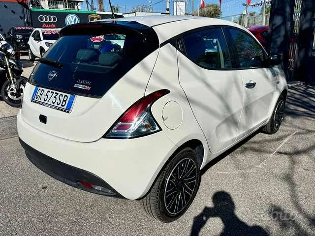Lancia Ypsilon 2023 photo 3