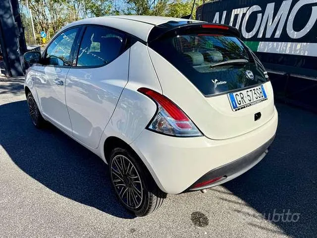Lancia Ypsilon 2023 photo 4