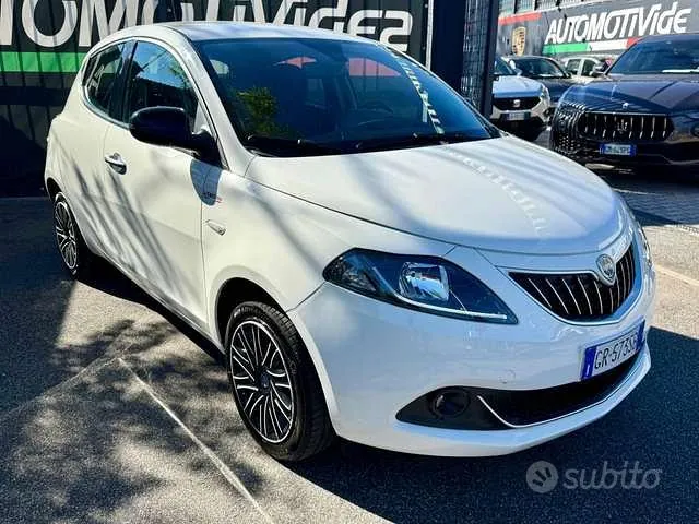 Lancia Ypsilon 2023 photo 2