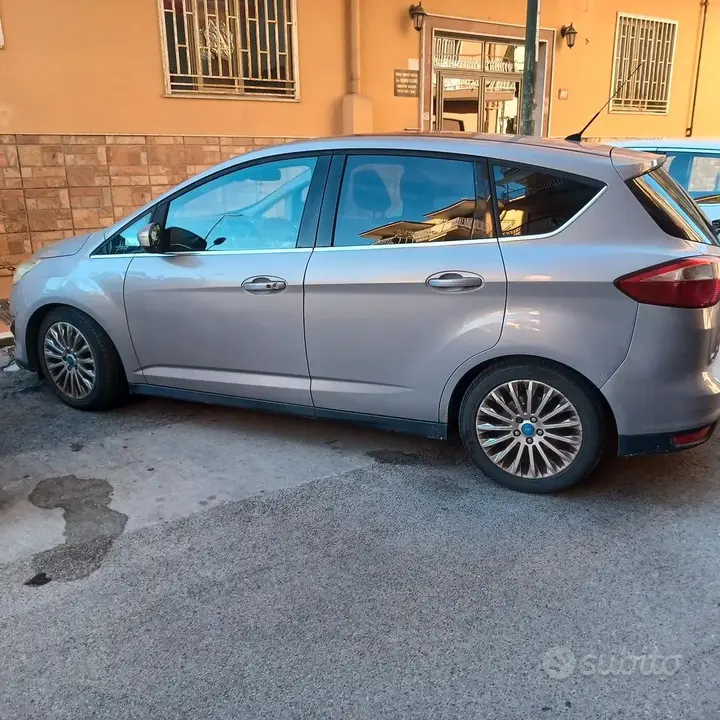 Ford C-Max 2011 photo 2