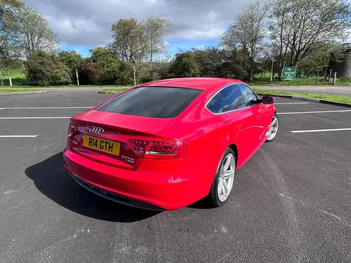 Audi A5 2010 photo 2