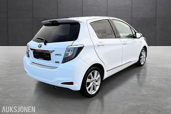 Toyota Yaris 2013 photo 4