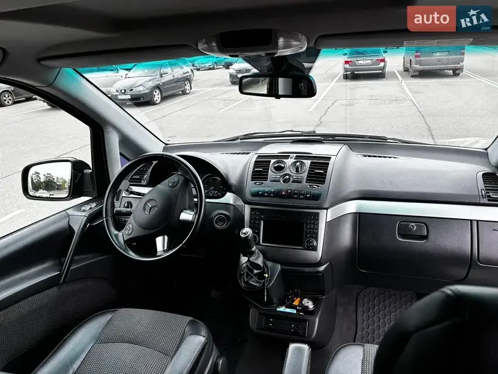 Mercedes-Benz Viano 2013 photo 5