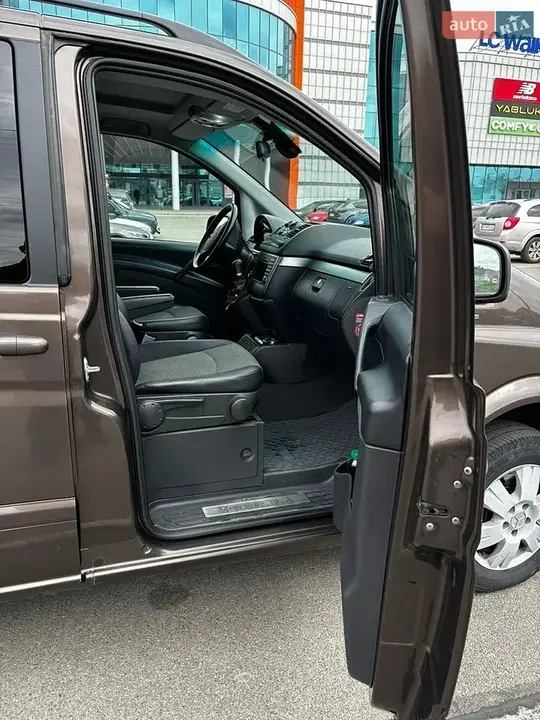 Mercedes-Benz Viano 2013 photo 4