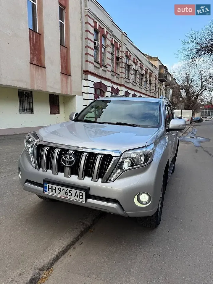 Toyota Land Cruiser Prado 2013 photo 4