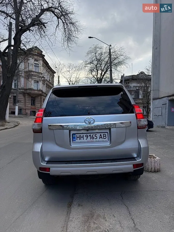 Toyota Land Cruiser Prado 2013 photo 5