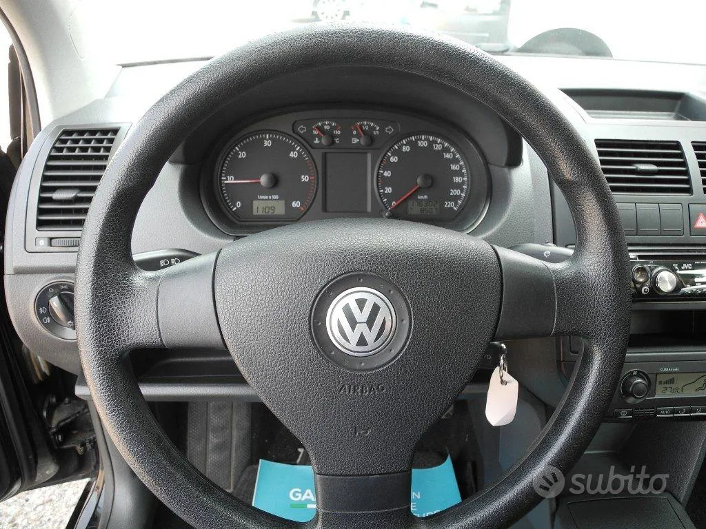 Volkswagen Polo 2008 photo 5