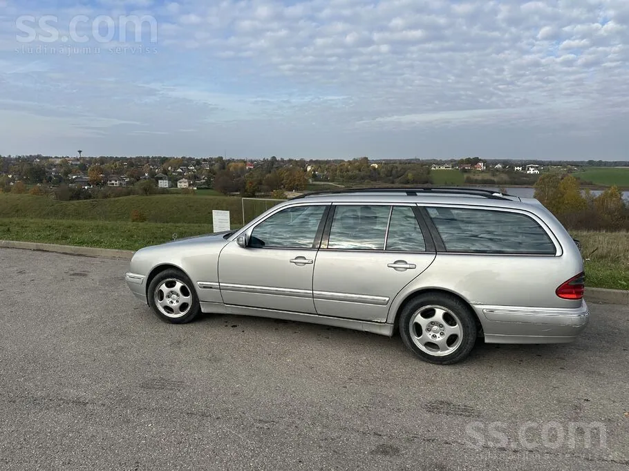 Mercedes-Benz E270