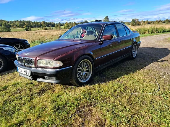 BMW 740I
