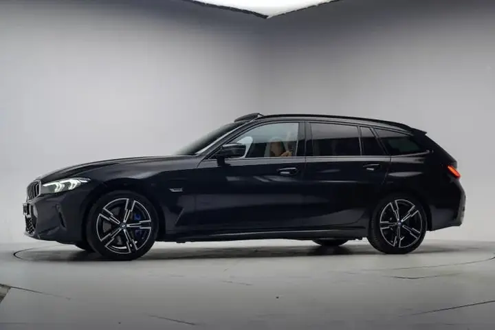 BMW 3Serie 2022 photo 2