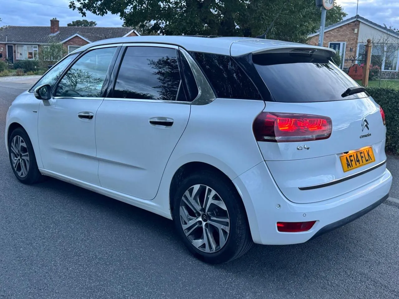 Citroen C4 Picasso 2014 photo 2