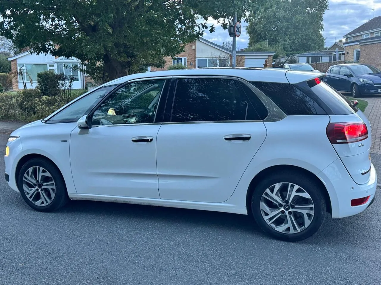 Citroen C4 Picasso 2014 photo 3