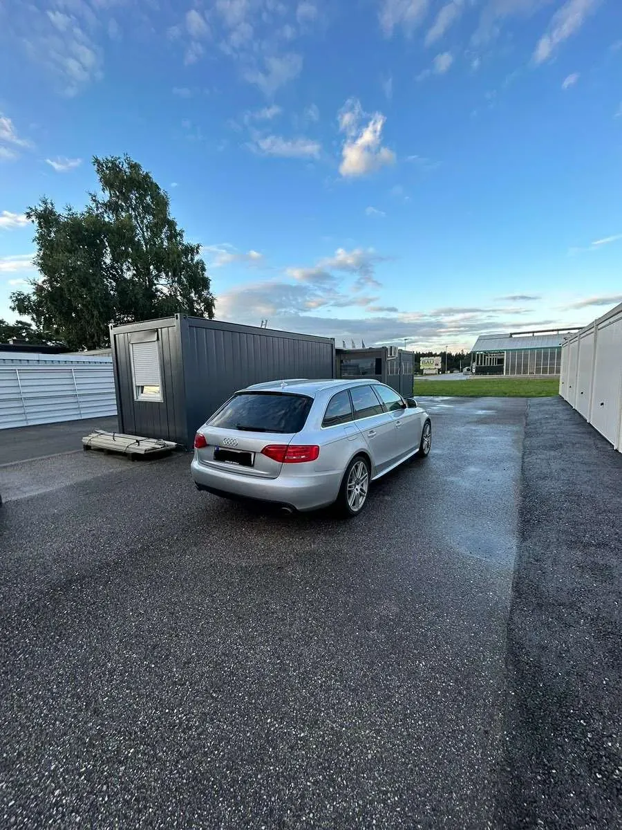 Audi A4 2008 photo 2