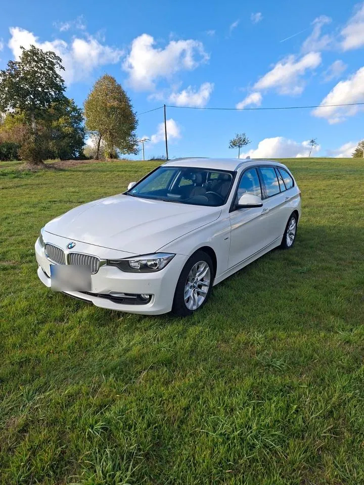 BMW 320I