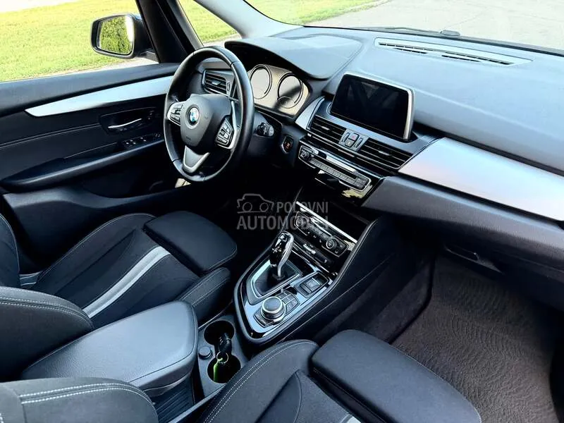 BMW 218 2018 photo 2