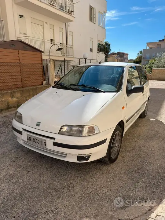 Fiat Punto 1997 photo 2