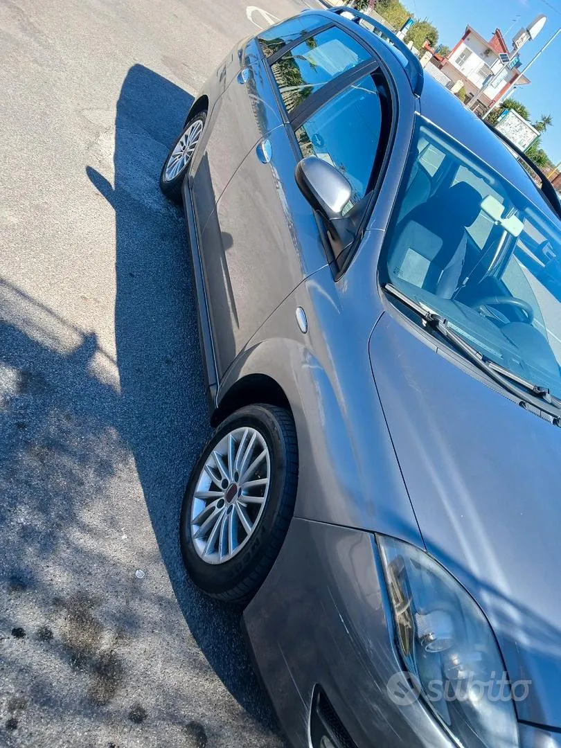 Fiat Croma 2008 photo 2