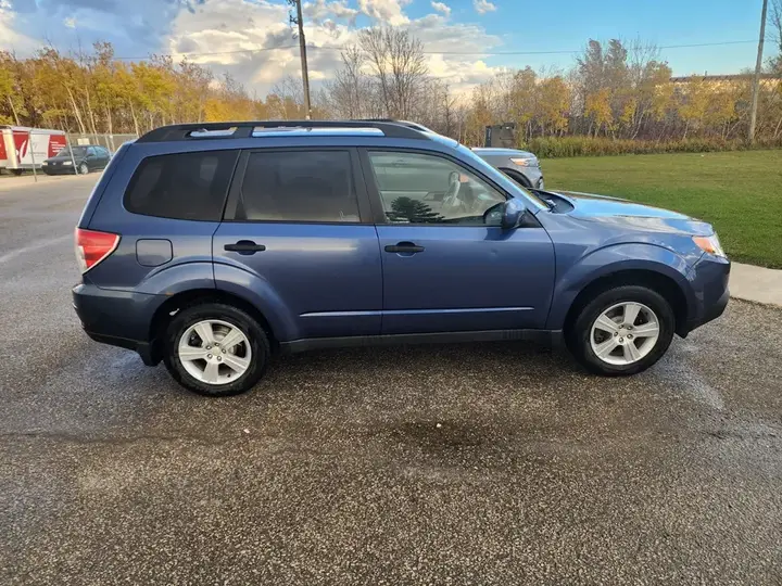 Subaru Forester 2011 photo 3