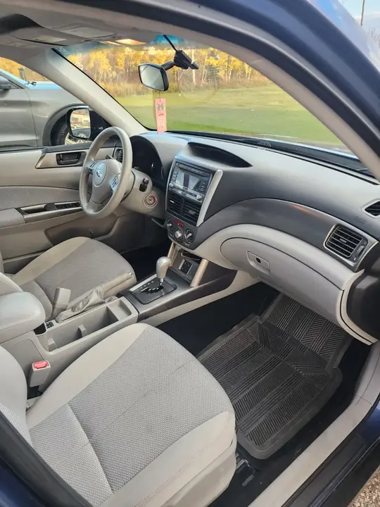 Subaru Forester 2011 photo 5