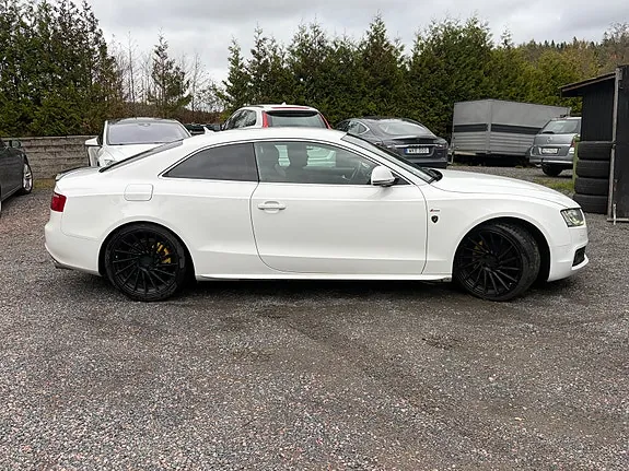 Audi A5 2010 photo 4