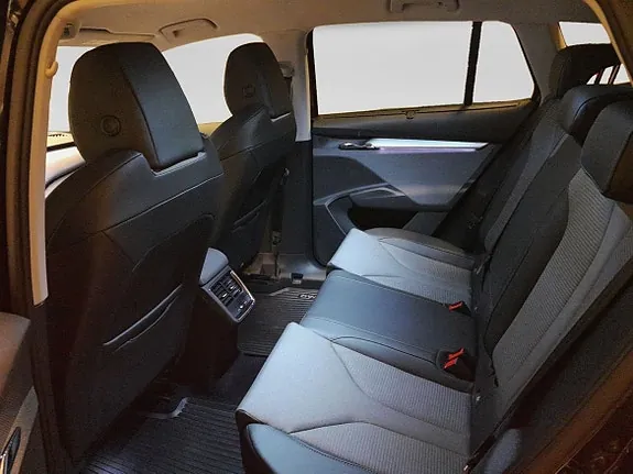 Skoda Enyaq 2023 photo 5