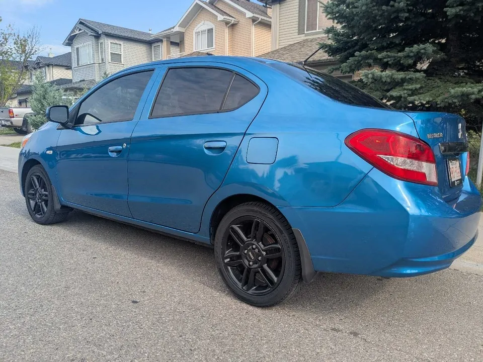Mitsubishi Mirage 2018 photo 2
