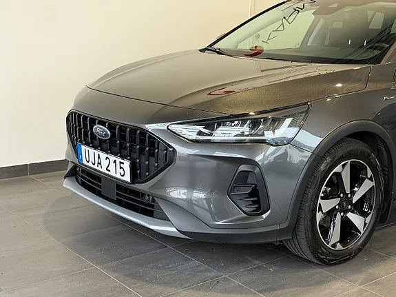 Ford Focus 2023 photo 2