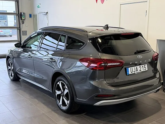 Ford Focus 2023 photo 4