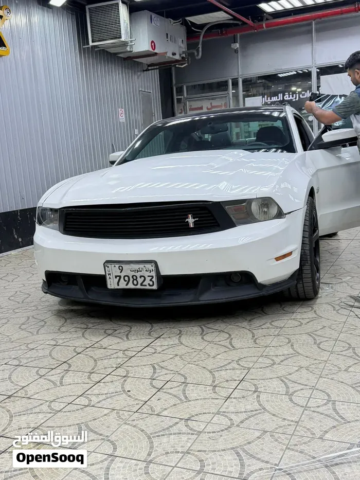 Ford Mustang 2011 photo 5