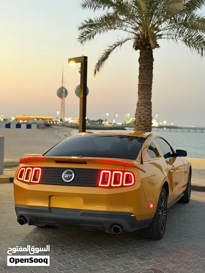 Ford Mustang 2011 photo 4