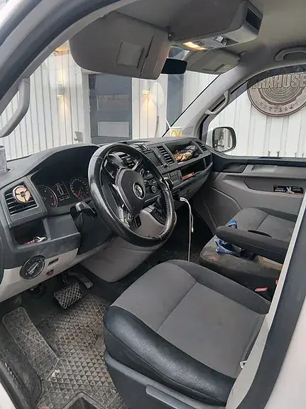 Volkswagen Transporter 2019 photo 3
