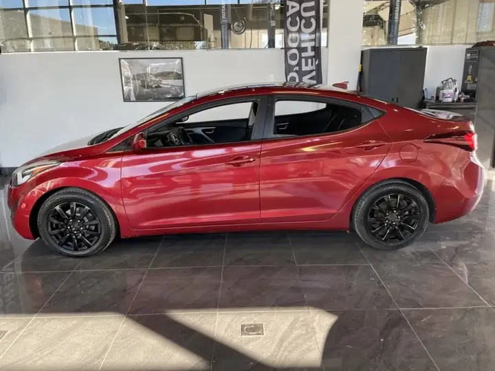 Hyundai Elantra 2016 photo 3