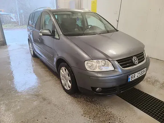 Volkswagen Touran 2006 photo 3