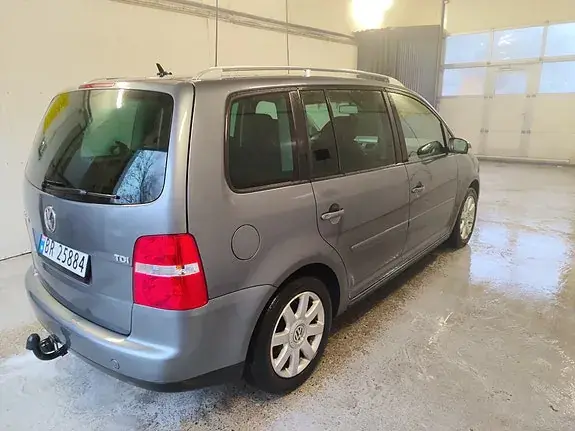 Volkswagen Touran 2006 photo 4