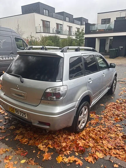Mitsubishi Outlander 2005 photo 3