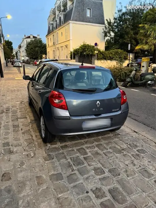 Renault Clio 2005 photo 2